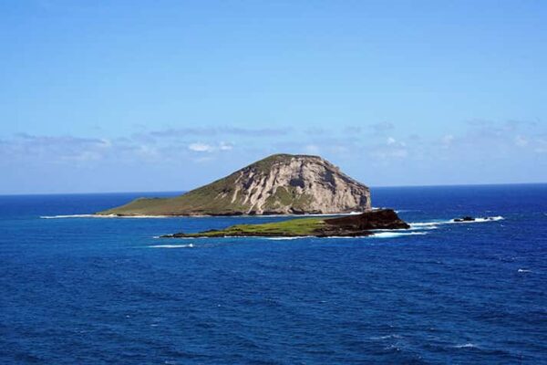 Scenic view of Manana Island (Rabbit Island) off the coast of Honolulu Hawaii